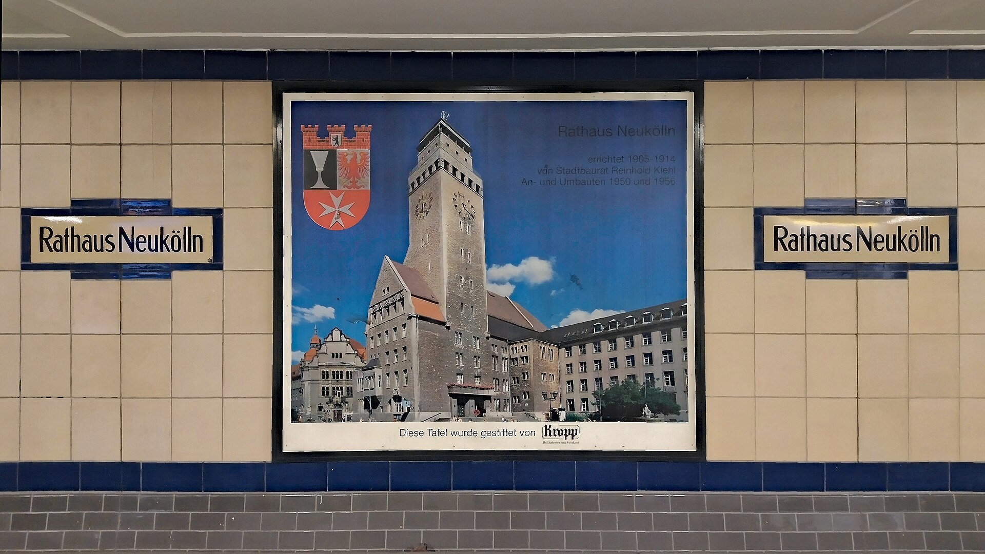 8. Mai: Kranzniederlegung an der TU Berlin zum Jahrestag des Kriegsendes in Europa - Charlottenburg-Wilmersdorf